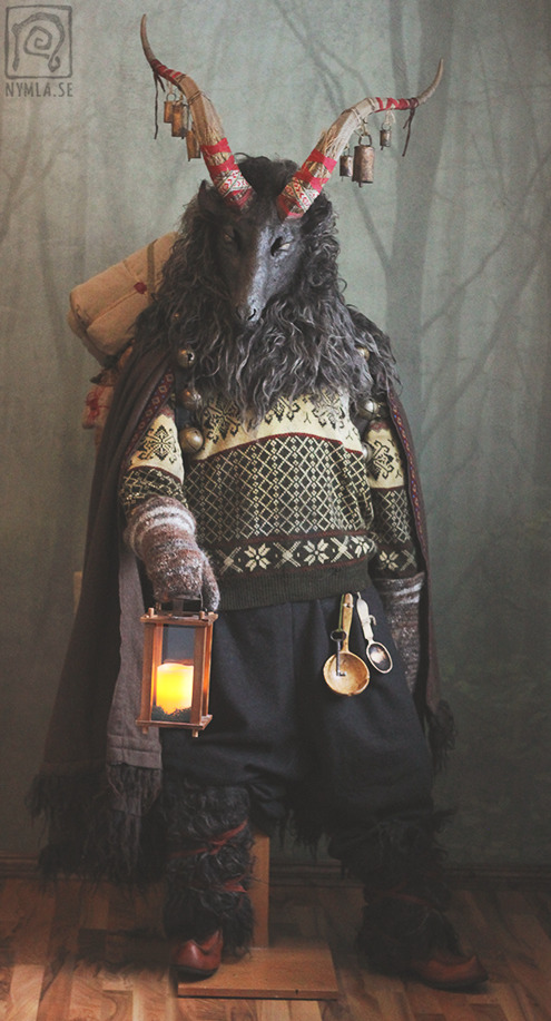How brilliant is this Joulupukki costume!
 In Scandinavia a traditional Christmas giftgiver was the Yule Goat, a half-man half goat creature. I think this is cooler than Krampus (fantastic costume by Nymla)
#GothicAdvent