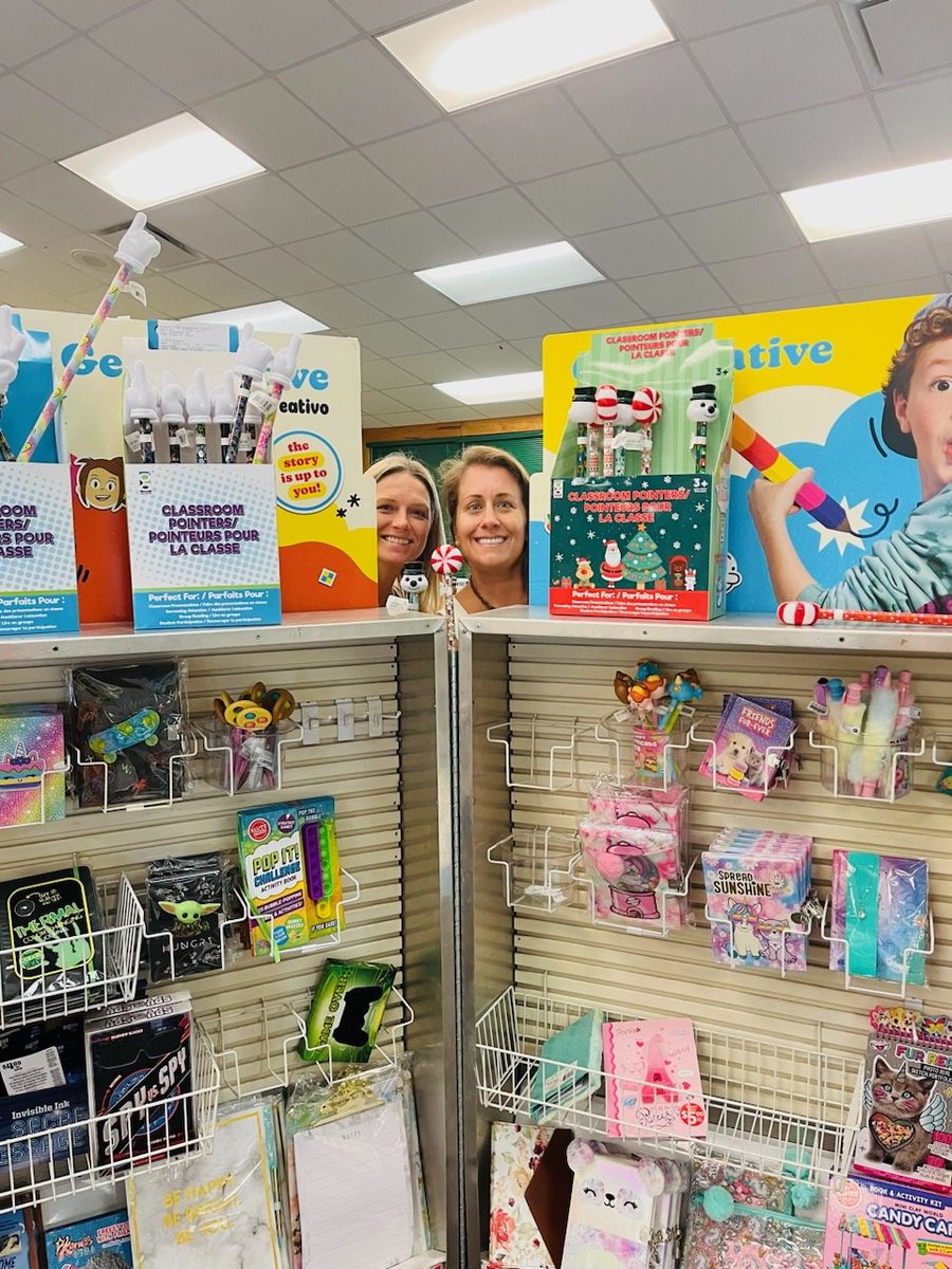 MrsPetryBookCo1's tweet photo. My volunteers are amazing! They have essentially run this fair. I love these ladies so much! Speaking of still time to shop. https://t.co/3LsTfsfyyK 
@pto_ves @VineyardsVipers https://t.co/q7c0u6Q35L
