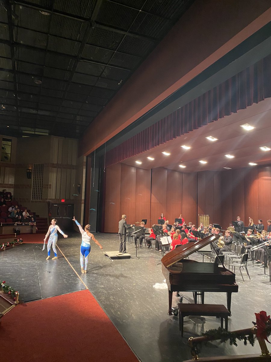 Wind ensemble crushing a classic. #masbigreds And the majorettes were awesome.