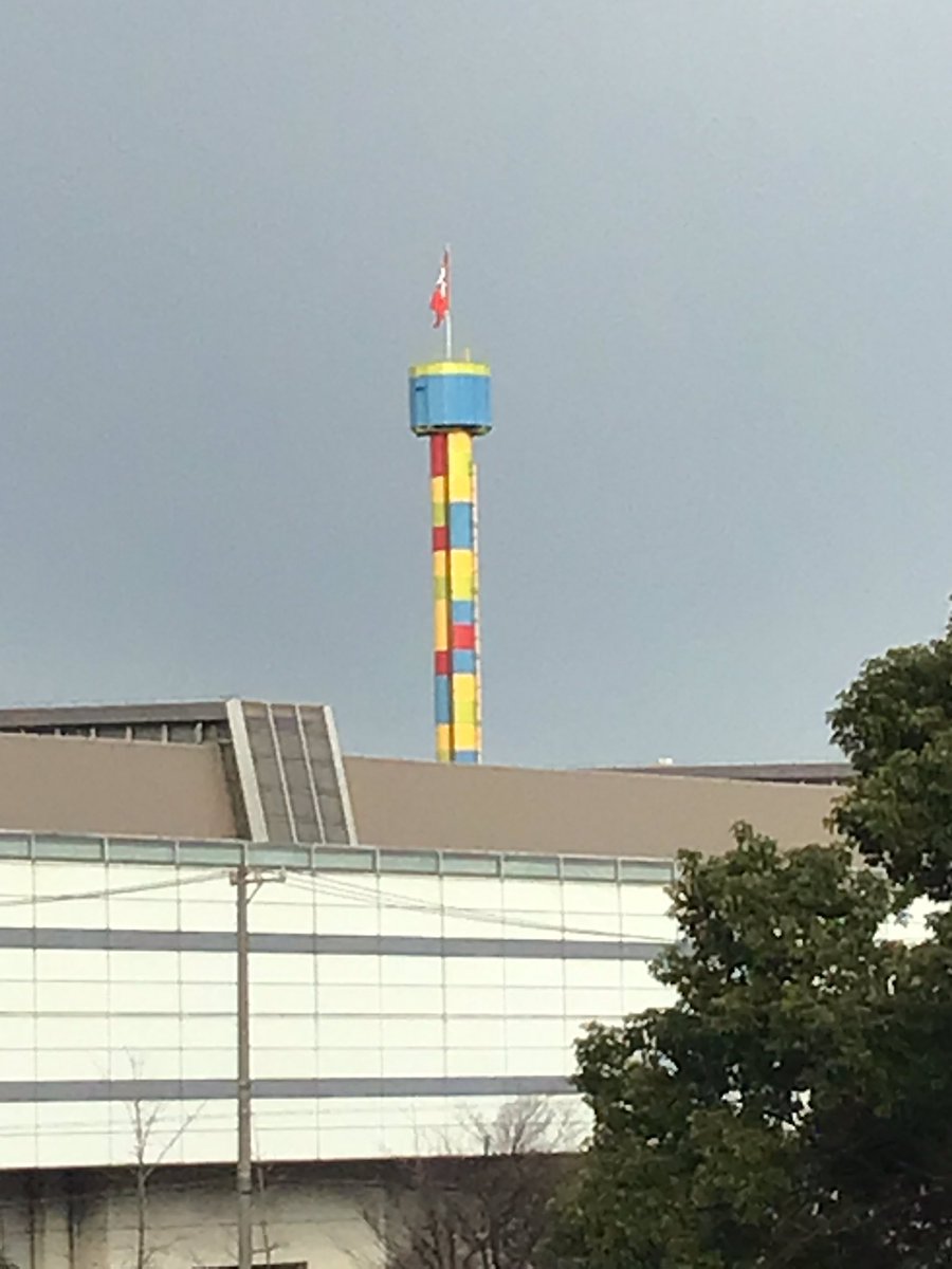 SurgiTube's tweet photo. お隣になにやら楽しそうな建物が見えますが、朝一セッションのため、会場入りしました。
展示ホールで時間潰し中笑
#JSES2022 https://t.co/Z3wR4Gn7QK