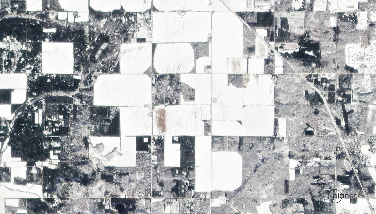 planet's tweet photo. Satellites to measure 💩!? Find out how researchers from @Stanford, @UCBerkeley, and @Caltech are using PlanetScope data and computer vision to monitor livestock manure to protect waterways. #ScienceWednesday: https://t.co/bDd3O3AgEY https://t.co/Tcu5z5ChvW
