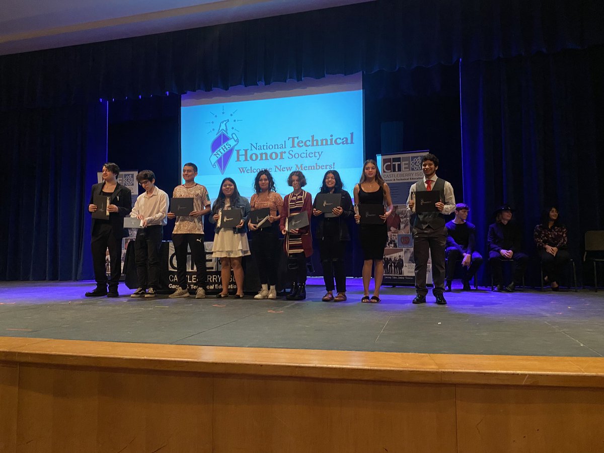 𝒮𝓉𝑒𝓅𝒽𝒶𝓃𝒾𝑒 𝑀𝒶𝓇𝓉𝒾𝓃𝑒𝓏 tweet media