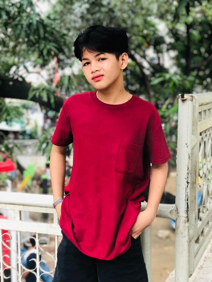 rayleedump08's tweet photo. pwede ka sakin.. https://t.co/dYjf098Jz9