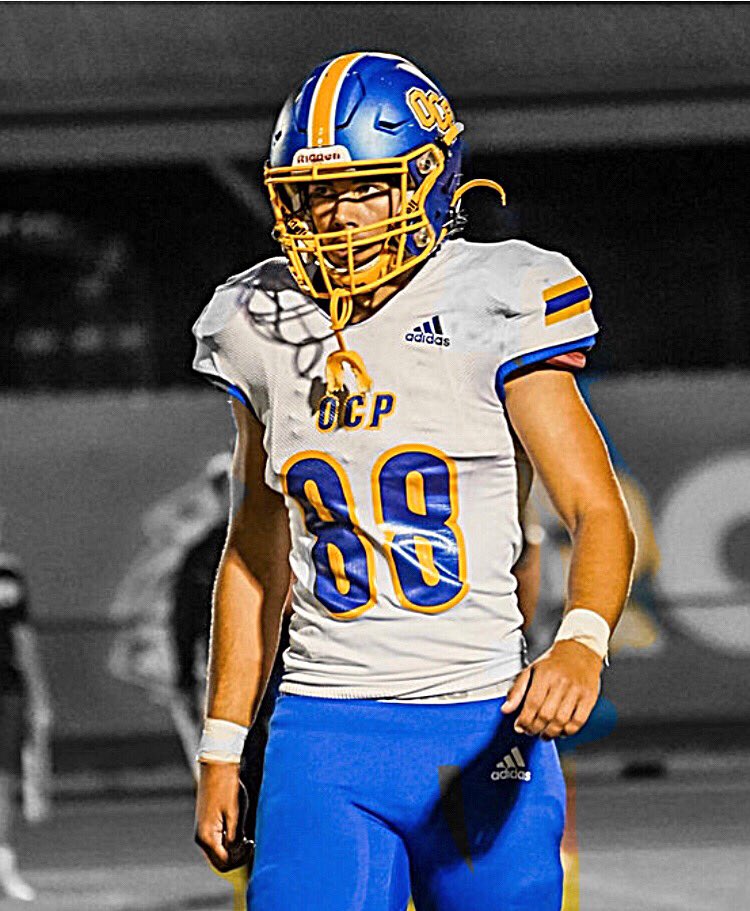 OCPFB's tweet photo. Congrats to 2023 DE/TE @CadoretteCooper on receiving offer from Clarke University! #RhareBreed🔵⚔️🟡 https://t.co/O3Nb0Z4mJ9