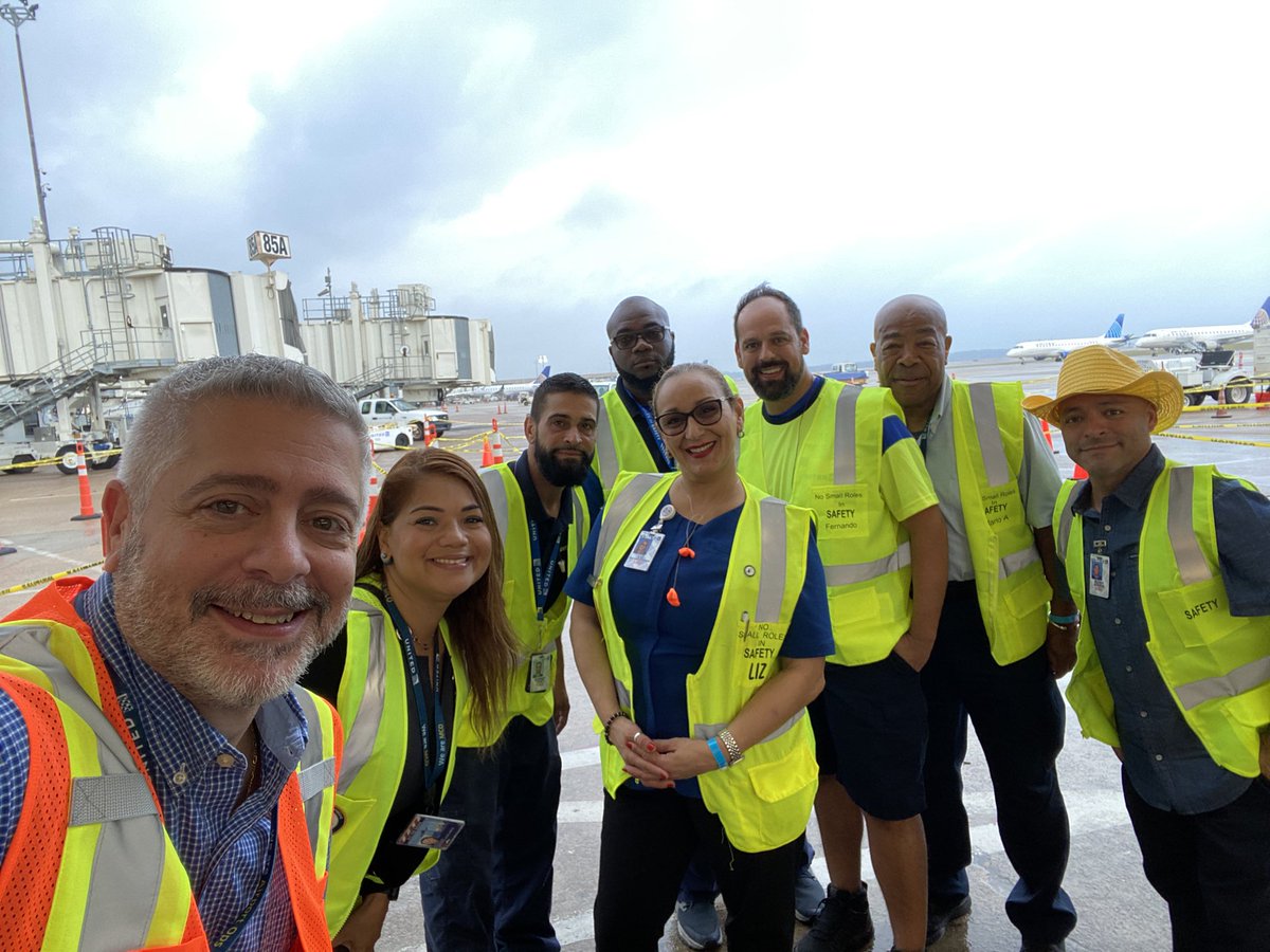 Great day at the UA AO Safety Rodeo. First and second place went to the lines!! LAS won the event and MCO got second place. So proud of the teams thanks Team IAH for hosting. @DJKinzelman @MikeHannaUAL @Tobyatunited @scarnes1978 @GBieloszabski @espresso613 @united
