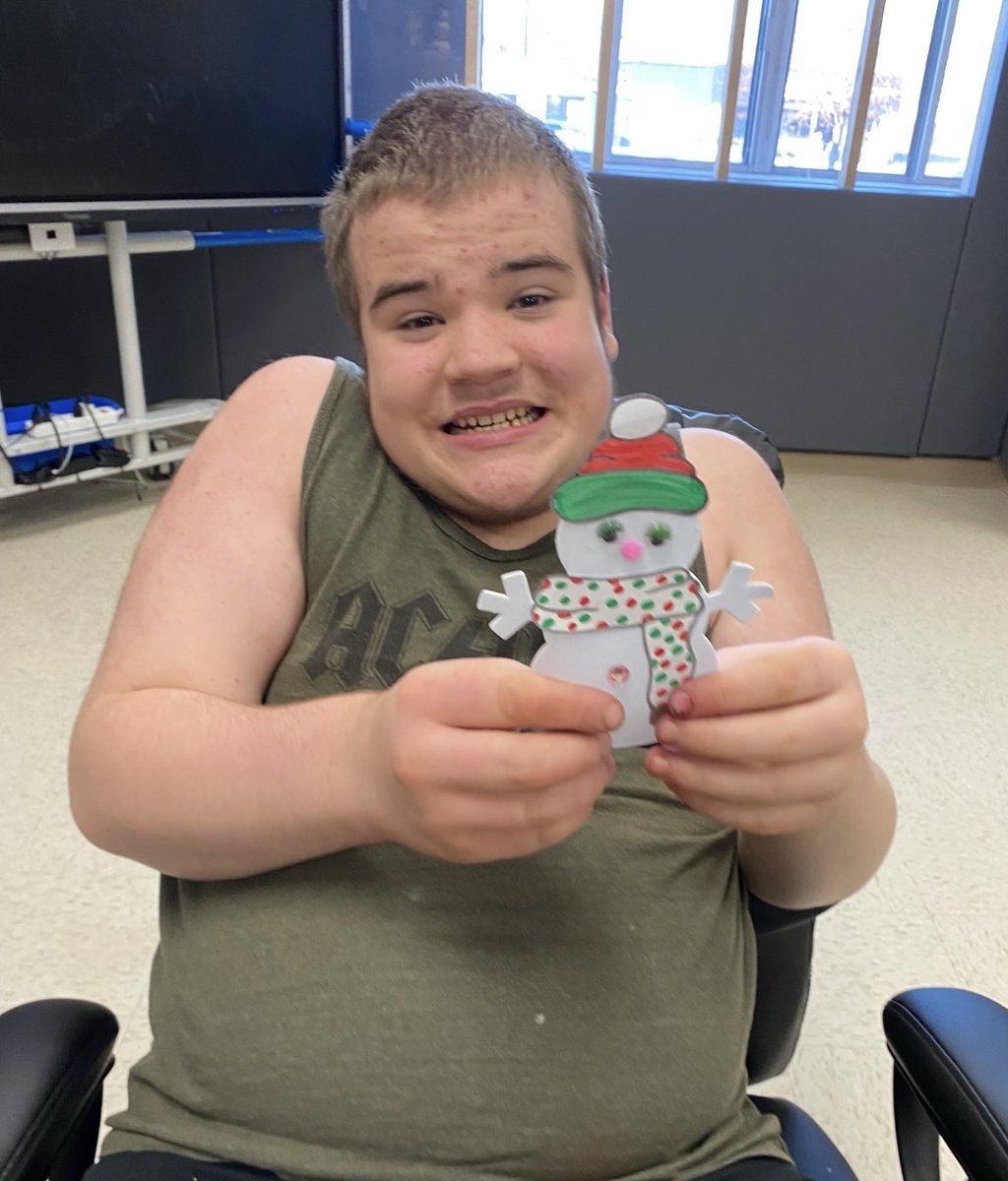 Snow much fun updating our bulletin board with our class ❄️ and <a href="/Gainsclassroom/">GAINS Basile</a> @JenDaskalakis joined in!! Special thanks to <a href="/MissSanford674/">Miss Sanford</a> for her snowflake making skills ❄️💙 <a href="/JohnCampbellPS/">John Campbell PS</a>