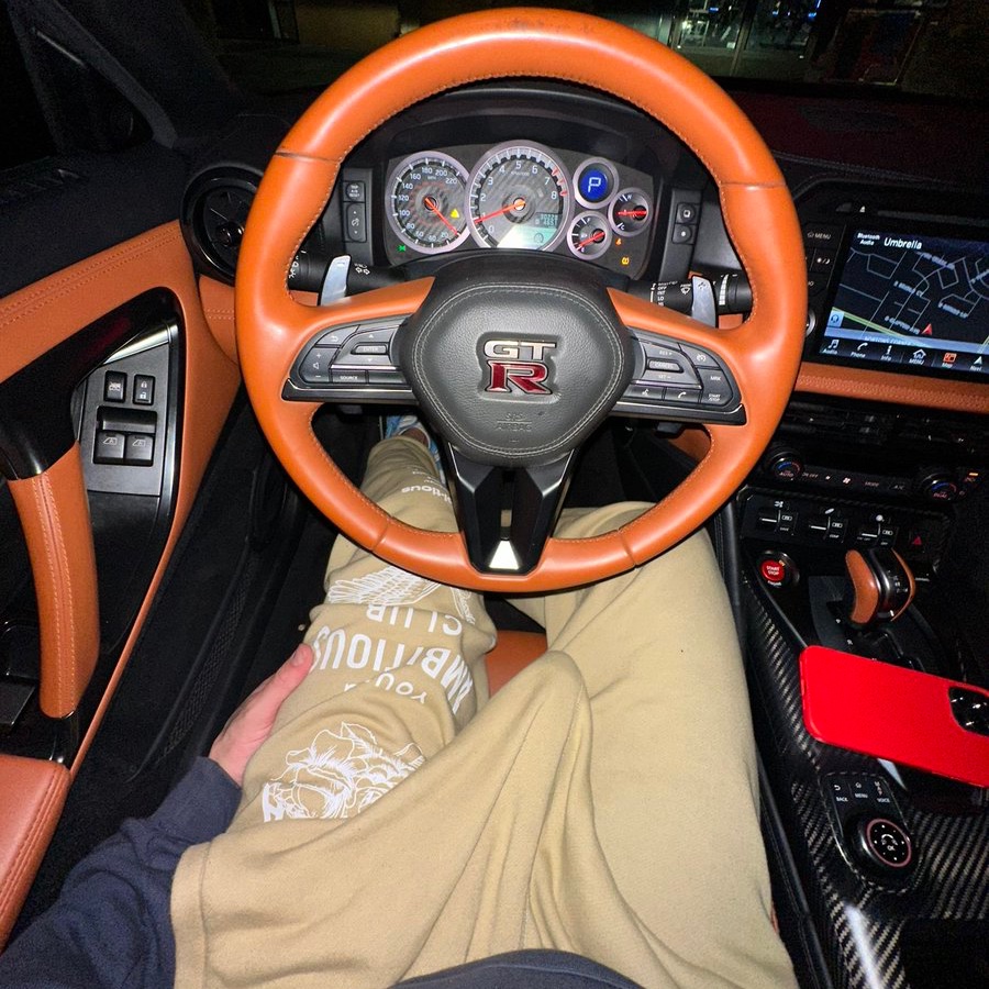 OfFirstClass's tweet photo. c'mon take a ride
 with your boy. https://t.co/6njhbWnrAc