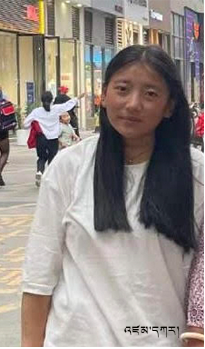 Tibetankyi's tweet photo. 成都的抗议活动中三位藏族女性被批捕的消息。Three young #Tibetan women, Zamkar, Kalsang Dolma and Delha, have been arrested  for allegedly taking part in a protest against the #CCP's #zerocovid" restrictions, a rare challenge to the ruling CCP in the city of #Chengdu in recent days https://t.co/dYc35UuRK0