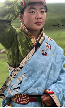 Tibetankyi's tweet photo. 成都的抗议活动中三位藏族女性被批捕的消息。Three young #Tibetan women, Zamkar, Kalsang Dolma and Delha, have been arrested  for allegedly taking part in a protest against the #CCP's #zerocovid" restrictions, a rare challenge to the ruling CCP in the city of #Chengdu in recent days https://t.co/dYc35UuRK0