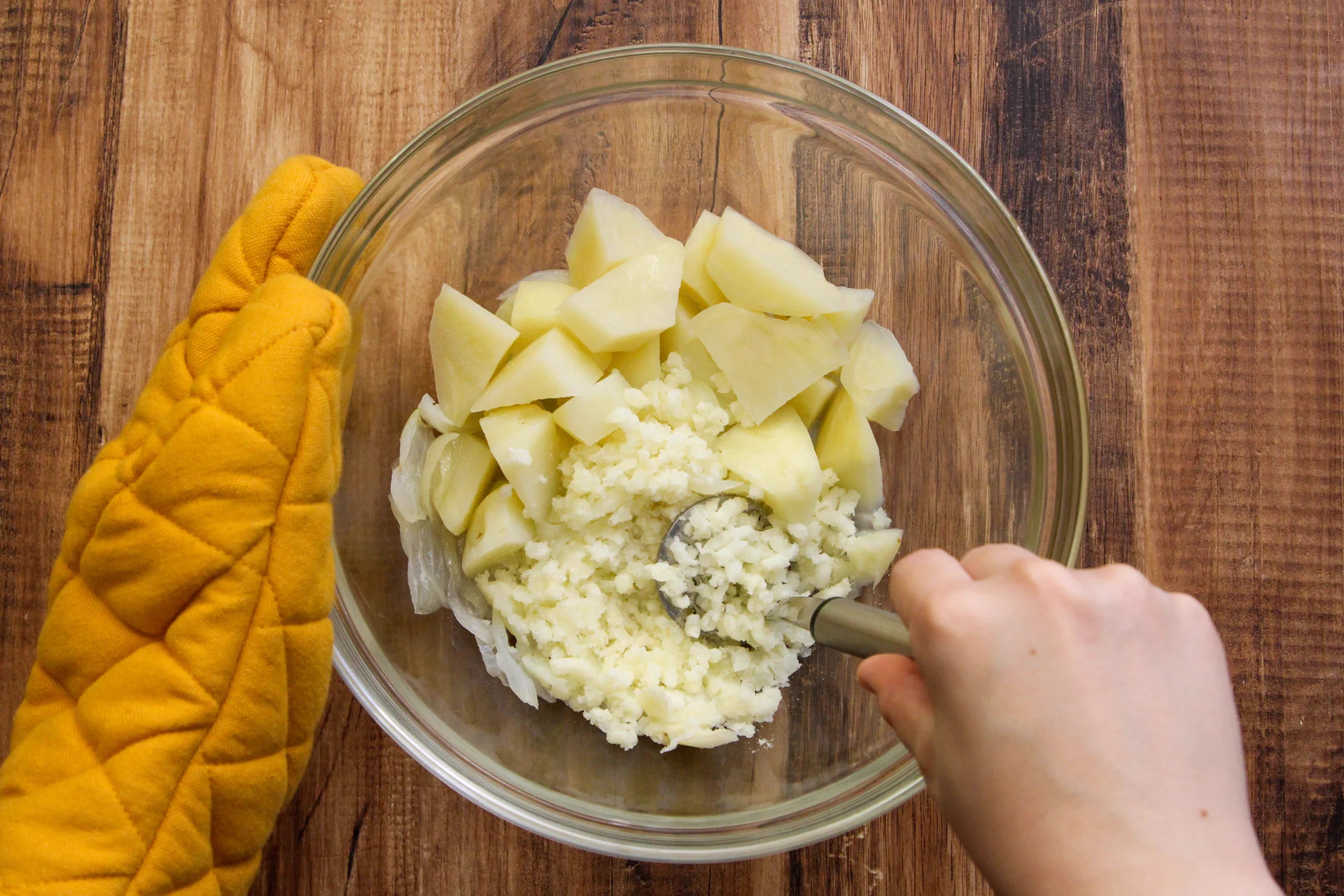 飲むように消えていく？！電子レンジで作れちゃう、お手軽で美味しそうな「ポテトサラダ」レシピ！