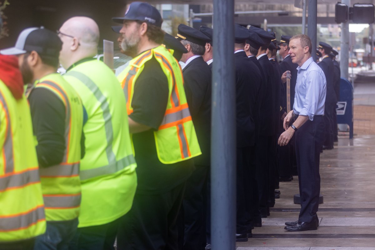 The Company has turned its back on Pilots, today we did the same. 4 Years Past Due! <a href="/united/">United Airlines</a>

<a href="/ALPAPilots/">Air Line Pilots Association</a>, <a href="/IAMDistrict141/">IAM District 141</a>  , @afacwa , <a href="/iamairtransport/">IAM Air Transport Territory</a>

#WeAreALPA #unitedpilots #unionstrong #alpapilots #1U #ContractFirstUnitedNext #avgeeks #united #pilot #union