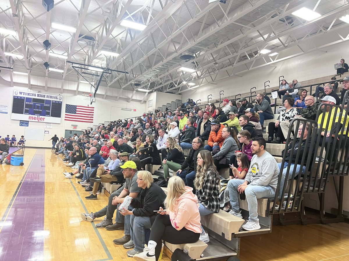 WyomingWolves's tweet image. Exciting FUN Night in Front of a packed gymnasium at Wyoming High School.
Congratulations Coach Jeff Frick and the entire Wyoming Wrestling team. PROUD! #Programbuilding!