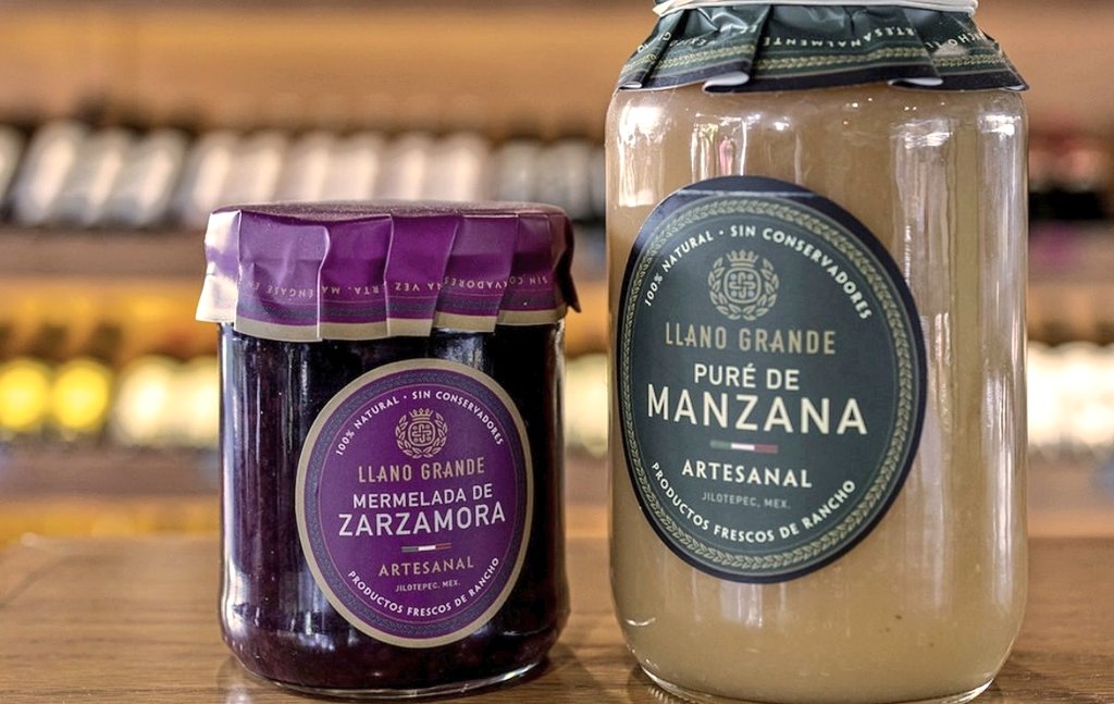 Acompaña tus cenas navideñas una deliciosa mermelada de zarzamora o un puré de manzana de <a href="/LlanoGrandeMex/">Llano Grande</a> ✨🌲

Haz tu pedido vía DM.