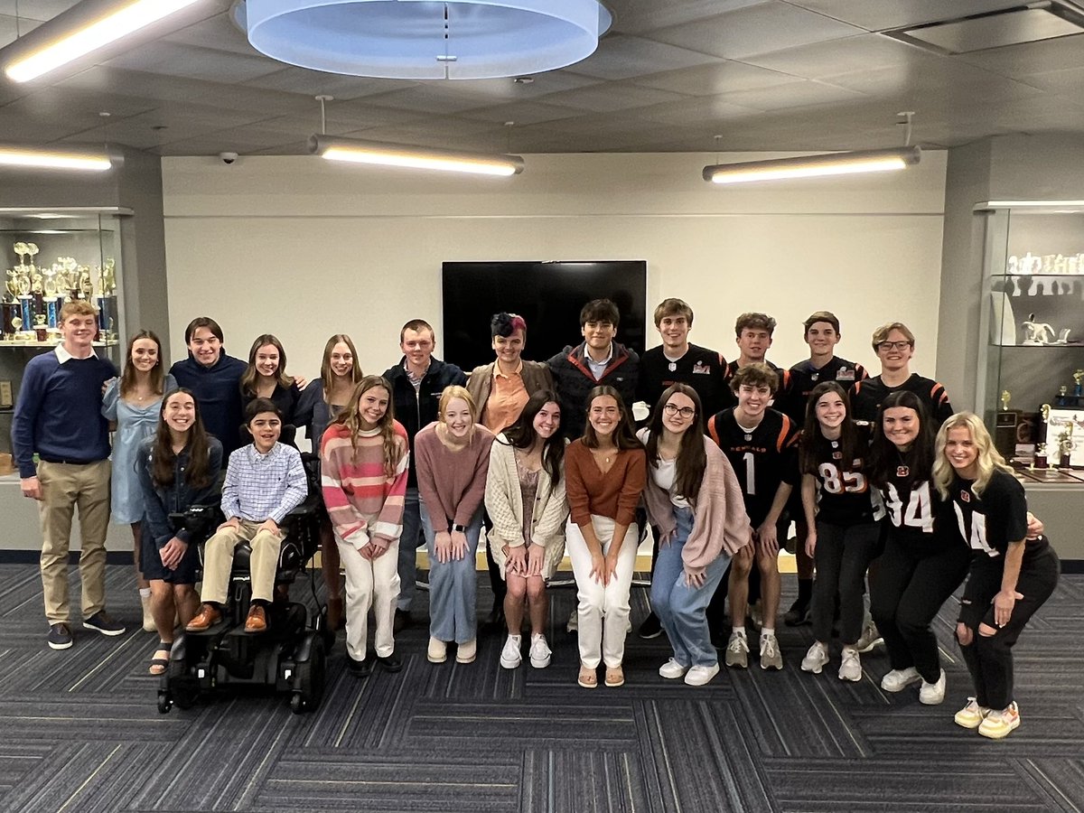 KenjiMatsudo's tweet photo. An amazing group of Madeira kids going above &amp; beyond in their Entrepreneur Class to raise over $22,000 for three non-profit organizations in our local area - Kennedy Arts Center, Sam Hubbard Foundation &amp; St. Joseph Home. Go Madeira! https://t.co/Y2kacVHzoh