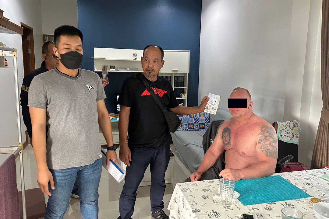 ASEANNOWTH's tweet photo. Swedish man arrested in Hua Hin - he was hiding out in Thailand after 35M baht accounting fraud at home ➡️ https://t.co/0Sc33szIIJ
#Thailand #WhatHappensInThailand #news #ThailandNews #HuaHin #arrest #feaud #Swedish https://t.co/kCB4wq36uF