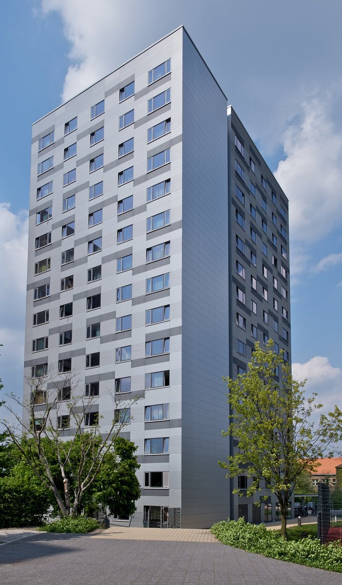 Because of the inspection of our electrical devices at Wundtstraße 1 and 3 this Friday (2022-12-09), there will be short outages between 8 am and 10 am.

[Source of the pictures: Studentenwerk Dresden]

^gd