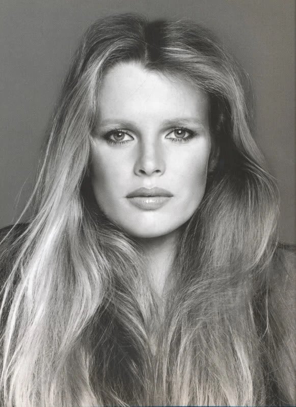 Happy Birthday Kim Basinger!!!!!  