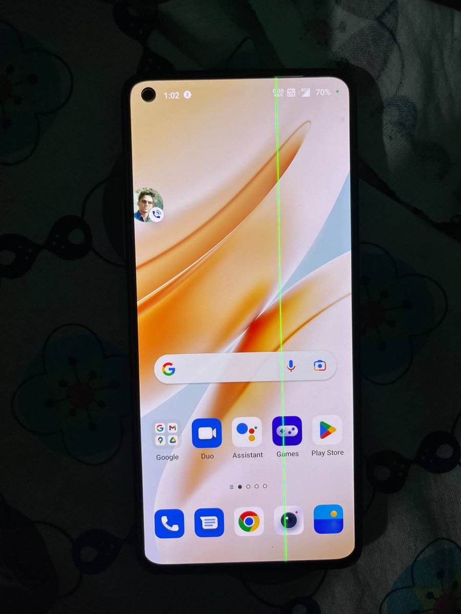 Biswajit_Kar9's tweet photo. @oneplus @OnePlus_IN @OnePlus_Support I am an owner of OnePlus 9r. Post installation of latest update, there is a bright green line cutting across my screen..i have been to service centre in Bhubaneswar, but no help. This needs urgent redressal! #onepluscheater #oneplussucks https://t.co/97sexOZdeV