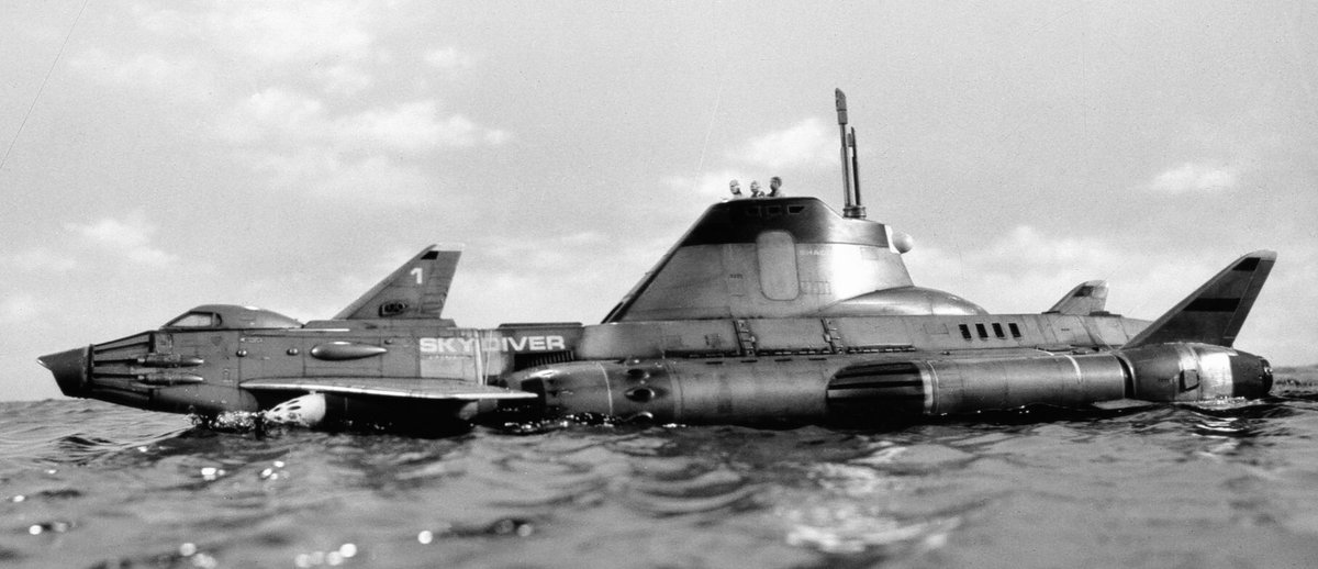 philzink's tweet photo. UFO

A few more vehicles from UFO in beautiful black &amp; white⚫️⚪️
#SID #Interceptor #moonhopper #skydiver #ufo #gerryanderson https://t.co/g0ztATn2GI