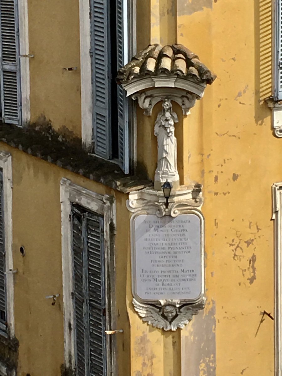 Una #Madonnelle nascosta vista dai Mercati di Traiano…
#Roma 🤍
#Rome