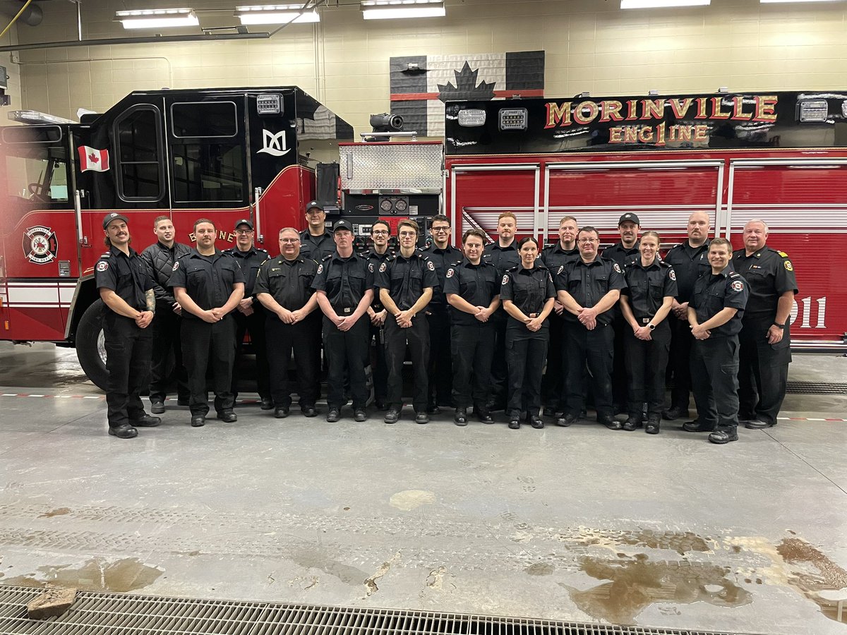 FireChiefBoddez's tweet photo. Our newest edition is finally in service and ready to serve our community! Thank you to all involved who mage this project a success! Town of Morinville. #HereToServeYou https://t.co/zW8HOkwuba