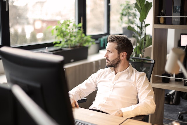 Java_Factory_'s tweet photo. 5️⃣ Programming Languages Cloud Engineers Should Learn⇒https://t.co/YyVbRubmXI 
⇓
#cloudengineers #softwareengineers #python #golang #ruby #java #aspdotnet #cloudengineer #coding #programming #techblog #javafactory https://t.co/Gtw59wbEAM
