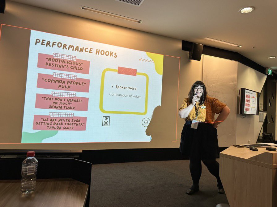 Such fun presenting my paper on pop hooks at #iaspmanz2022 - being here is always a highlight of my year. Thank you @katepatto for the 📸 ♥️