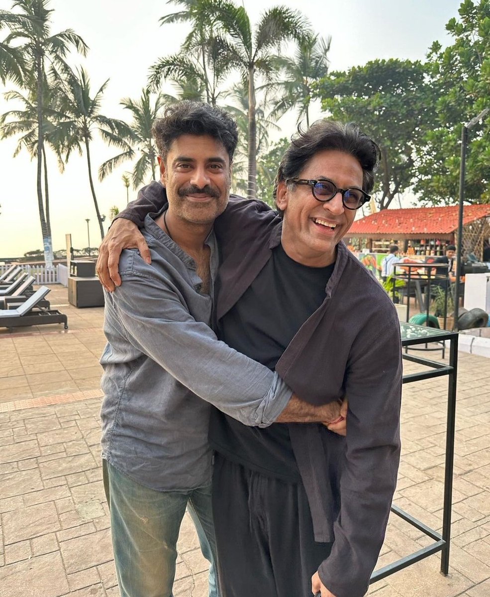 upalakbr999's tweet photo. Cast of @RamKMadhvani 's #Aarya3 go armed into the big, bad world...
Beautiful yet tough Aarya Sareen @thesushmitasen
The ruthless Daulat @sikandarkher and the rest will be BACK soon!
Prep begins for #TeamArya
@mid_day
https://t.co/rhG2RBpGeM… https://t.co/bnUcyZTbJ2