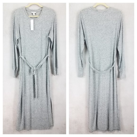ErinLCBW's tweet photo. So good I had to share! Check out all the items I'm loving on @Poshmarkapp #poshmark #fashion #style #shopmycloset #lclaurenconrad #topshop #thenorthface: https://t.co/7oySrtTxi8 https://t.co/BQSX2ob8Or
