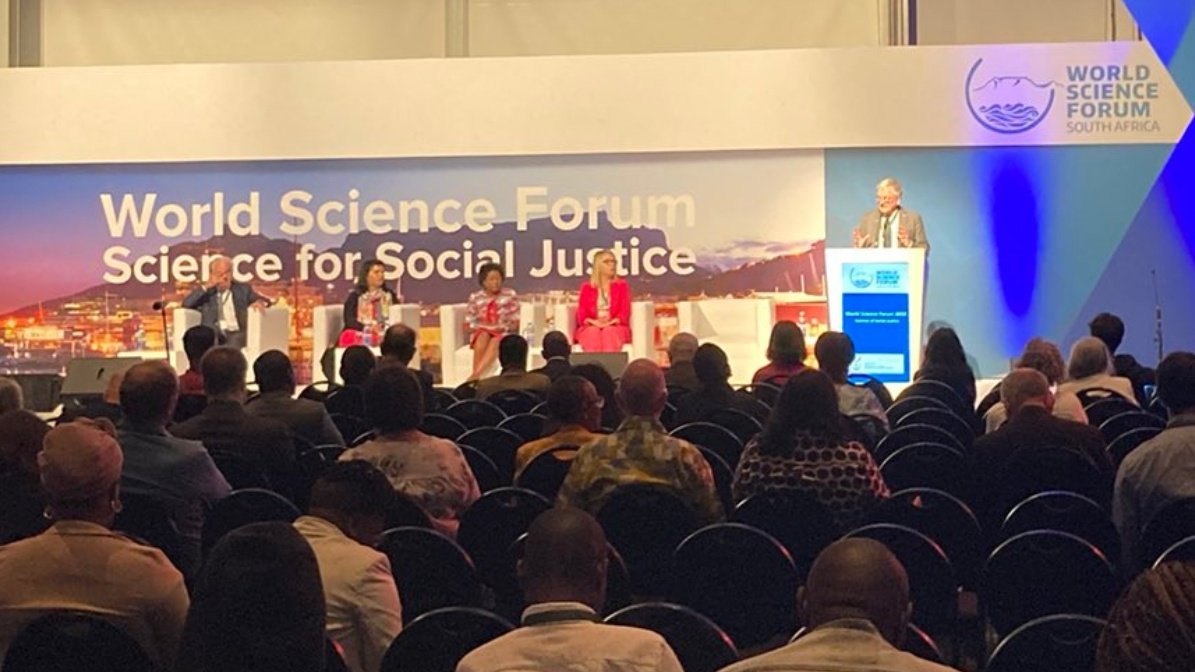 LAAAMP_Project's tweet photo. LAAAMP is at the #WorldScienceForum2022 !!

#LAAAMP Exec Board Chair Sekazi Mtingwa will join @ictpnews and @SESAMESynch in a panel on "#Physics and #accelerators for #science and #socialjustice", today 11:30 at the @WorldSciForum in Cape Town

More info: https://t.co/beFXVPasVP https://t.co/PGOidOviE0