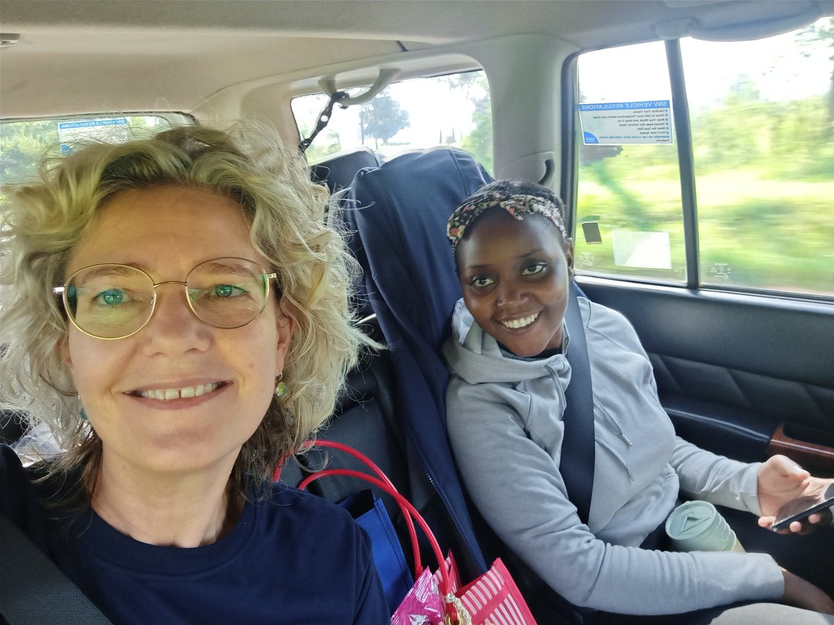 vanSchieMarieke's tweet photo. @MazirweSarah @EUinUG @EUClimateAction @EU_ENV @CCD_UG @min_waterUg @NatureUganda @Kampala4Climate @ubf_info @nemaug @NFAUG @AKasingye @sammiemanini1 @Balaam_256 @patrickkibiru_ @edualf4 @omwambaKE @monicammande @Emma_ug_ @KabilaObbo @KhalifGarbat @moseskoshland @thekingsmanUG 👏👏👏
Well done @MazirweSarah 
Lucky me, today and tomorrow, we will be visiting farmers in Pakwach together.
Putting your knowledge in action! 
@EUinUG 
#ClimateAction 
#trivia https://t.co/tCmfdwCF3y