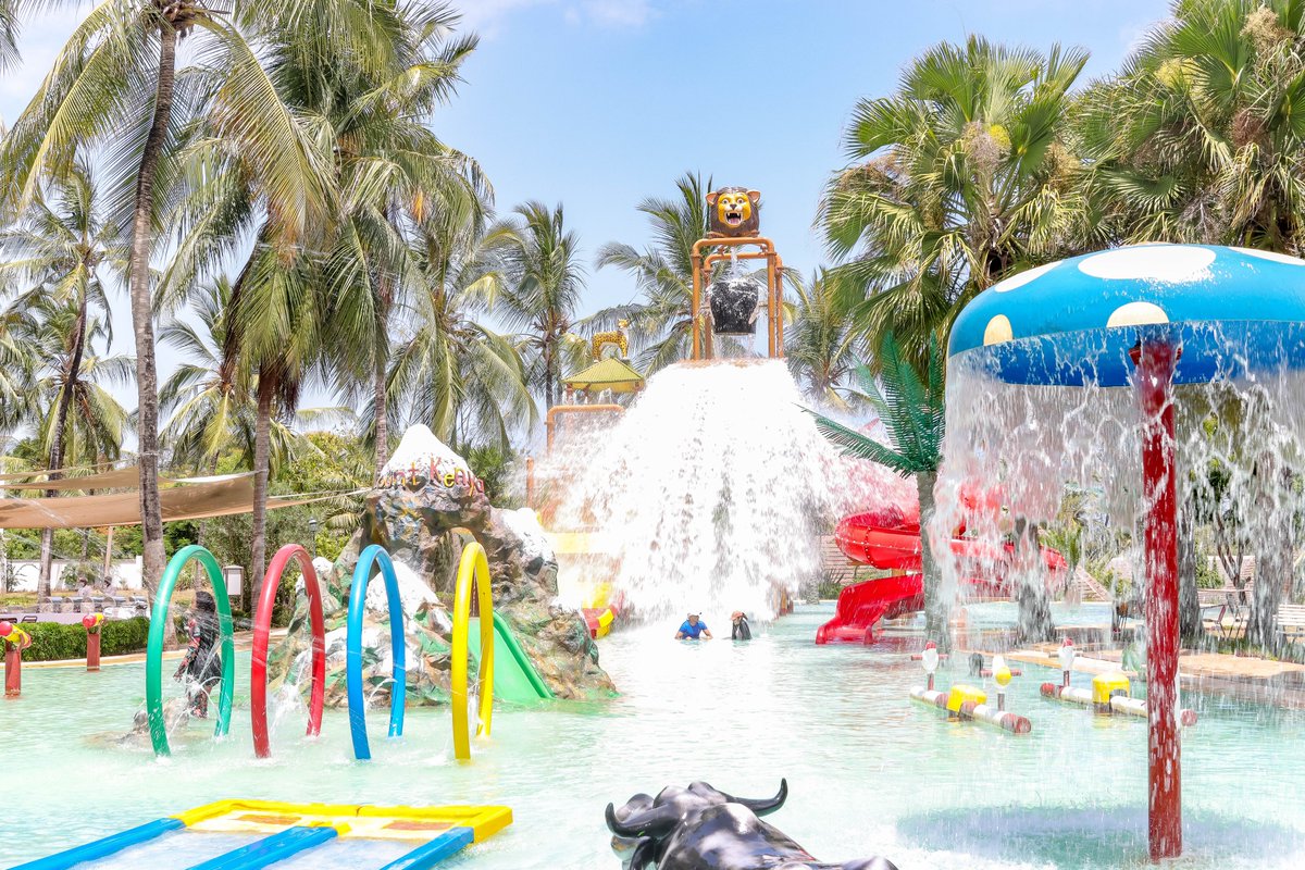 PrideInnParadis's tweet photo. We live for long weekends😃!! Relax on the sandy shore🏖️, have a blast in the aqua park💦, and a dip in the pool🏊‍♀️. There’s fun for all the family💃. 

Call☎️ 0709 374000 to make your reservation. 
#longweekends #jamuhuriday #weekendplan #weekendgetaway✈️ #prideinnparadise https://t.co/J2BUwmN8pr