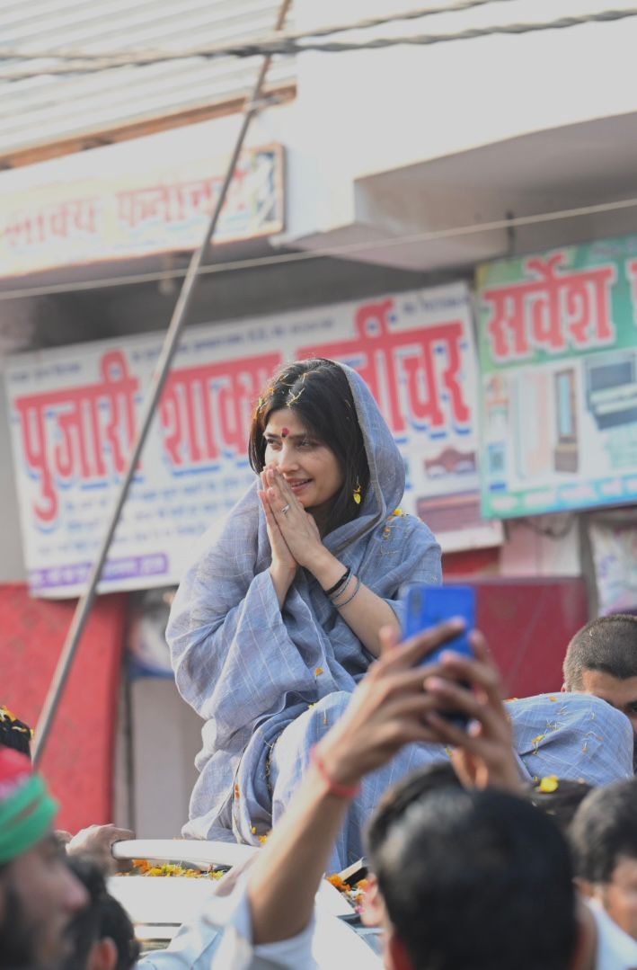 जिसका जलवा कायम है, 
उसका नाम मुलायम है।।
विजयी भवः
<a href="/yadavakhilesh/">Akhilesh Yadav</a> 
<a href="/dimpleyadav/">Dimple Yadav</a> 
<a href="/shivpalsinghyad/">Shivpal Singh Yadav</a>