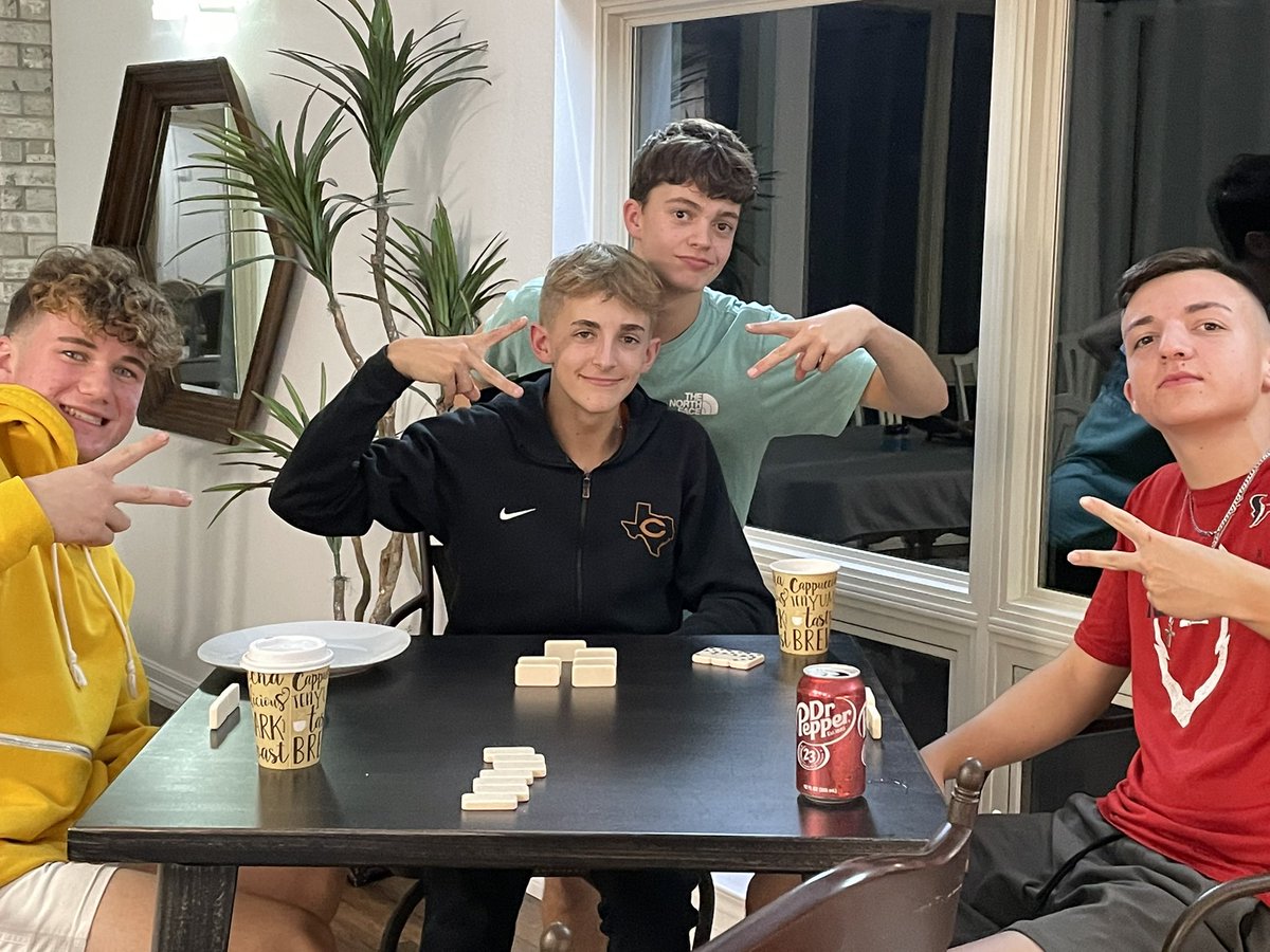 CoachSchedule's tweet photo. The fellas enjoying night one! #proudcoach #WhatWeDoInLifeEchoesInEternity #ThreeRules #MissionVision https://t.co/5SJMFTMG2Q