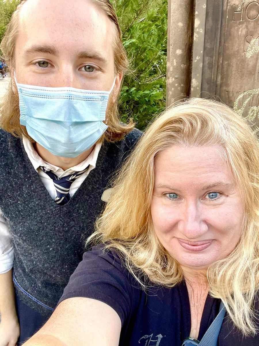Lamb3rtSheepish's tweet photo. @UniversalORL Team member son Kurt. https://t.co/WcHGXJP8kf