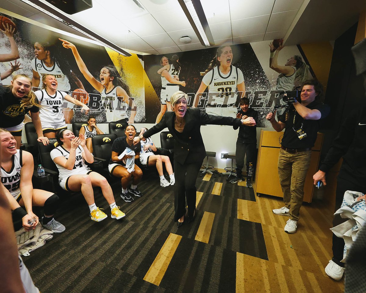 IowaWBB tweet picture