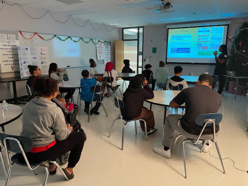 BowiePTECH tweet media