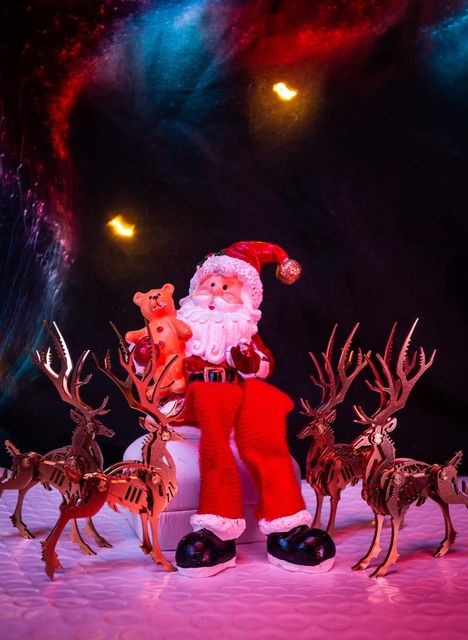 MoYustore's tweet photo. build a metal santa with Christmas Deer. 🎄🎄🎄🎄 https://t.co/nW4WpVxjhY