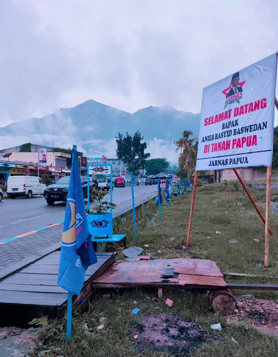 Siap menyambut kedatangan Pak <a href="/aniesbaswedan/">Anies Rasyid Baswedan</a> di Jayapura Papua. Teman-teman yuk ramaikan. Datang &amp; sambut Pak Anies sore ini pukul 16.00 di Bandara Sentani. RT keras ya guys...