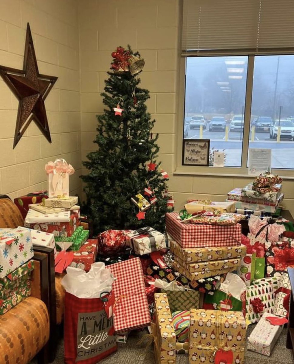 When a community comes through <a href="/ECMSWildcats/">EastCobbMiddleSchool</a> ECMS, Wow!! Thank you to all who contributed to this year’s Angel Tree. The support has been overwhelming! Thank you to our PTSA &amp; Ms. Bright for organizing this event, it has been missed…heartwarming #ecmspositivity