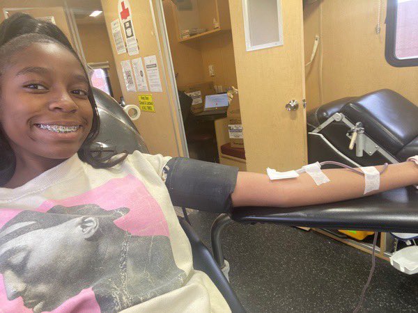 BowiePTECH tweet media