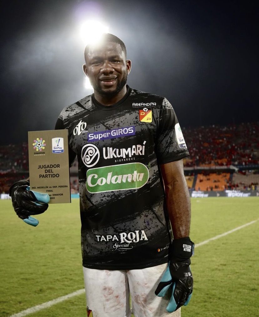 🧤 ¿Chipi Chipi Castillo es el MEJOR arquero del FPC 🇨🇴?

🔁 SÍ
❤️ NO 

#FutbolAsiDIRECTV por el 610/1610 y <a href="/DGO_Latam/">DGO</a>