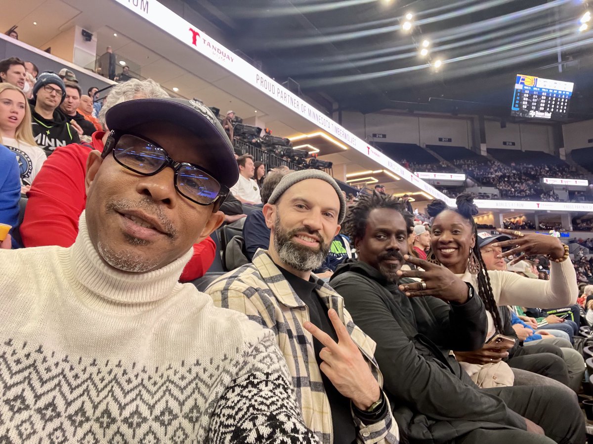 When ⁦@tonyminnieapple⁩ ⁦@LASTNAMELIPSET⁩ ⁦@ayshadances⁩ and your boy get to hang out at the Timberwolves game #TechnicalFoul is the name of our click #ReignOfTheTech