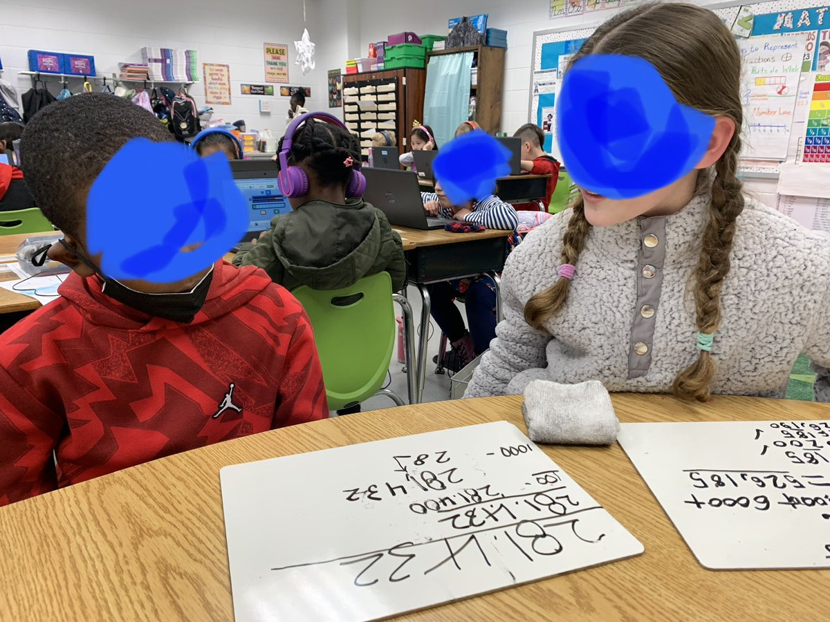 Students collaborate with each other to understand math concepts! ❤️