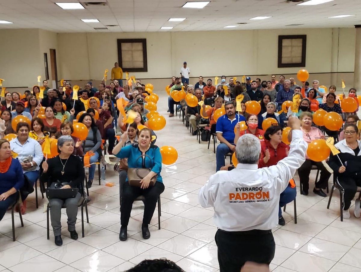 EverardoPadron5's tweet photo. Excelente encuentro con mis amigas y amigos de #SanBuenaventura.

Refrendamos nuestro compromiso para participar este 9 de diciembre a las 9:00hrs en favor de nuestro Proyecto Institucional.

#VotaNaranja 🟠
#UnidosSomosMásFuertes 🤝 https://t.co/8FpCxkM2V6