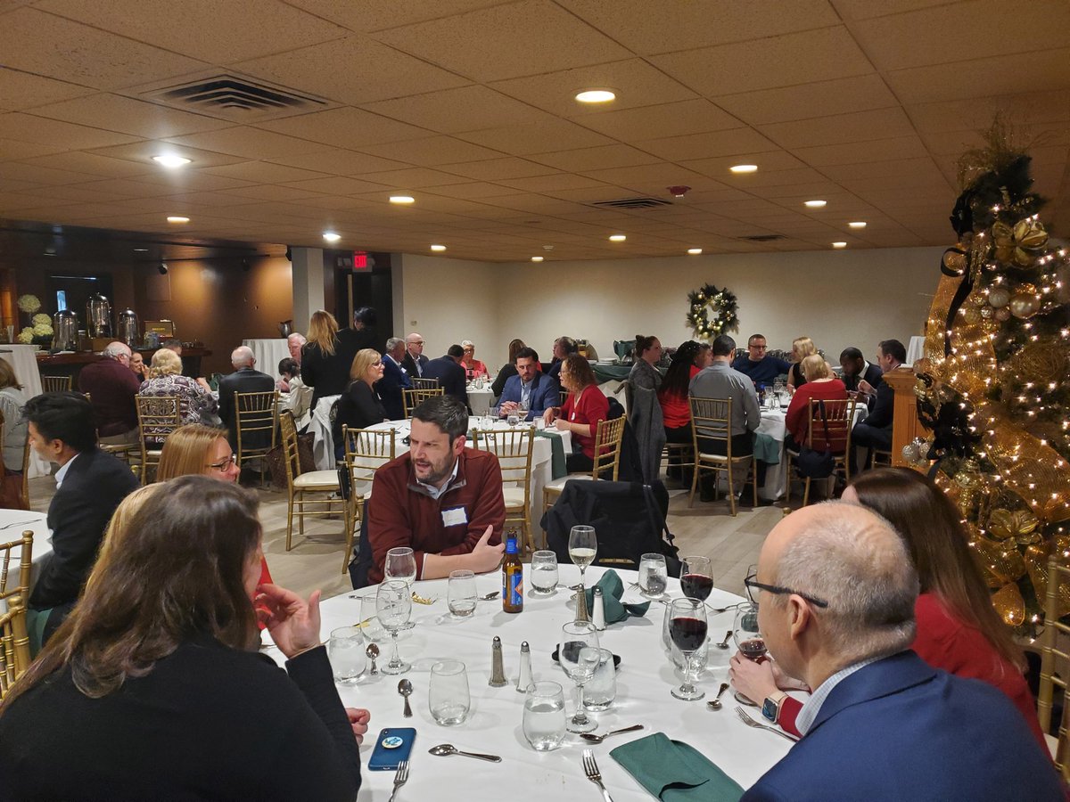 mjcarter66's tweet photo. Capital Chapter Holiday Party
#nycuatweets https://t.co/fiNUClWZl8