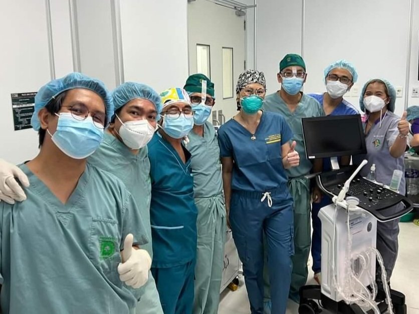 #SurgicalOutreach mission accomplished. At least 20 lap choles #LC, 15 hernias, some thyroids and others were performed simultaneously in 2 rural hospitals. Most importantly 2 major #liver rxns done! Grateful to my team! @GzibariB @PALES @Dr_Alvear @PhCollSurgeons @PAHPBS1 🙏🙏🙏