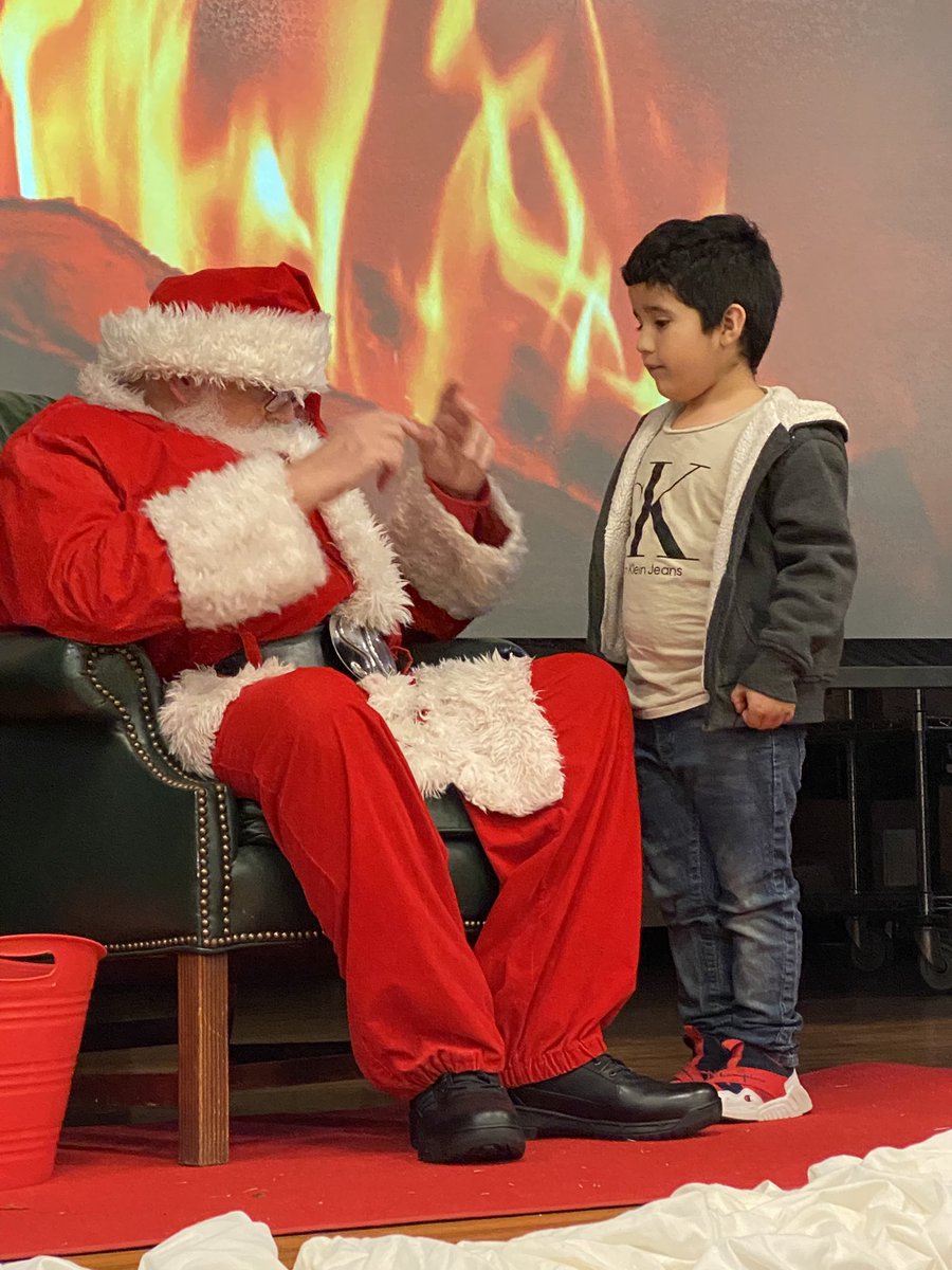 HESdenisonisd's tweet photo. Thank you PTO for sponsoring Supper with Santa! He said all the Bulldogs are on the good list! https://t.co/gnqTaqcTiD
