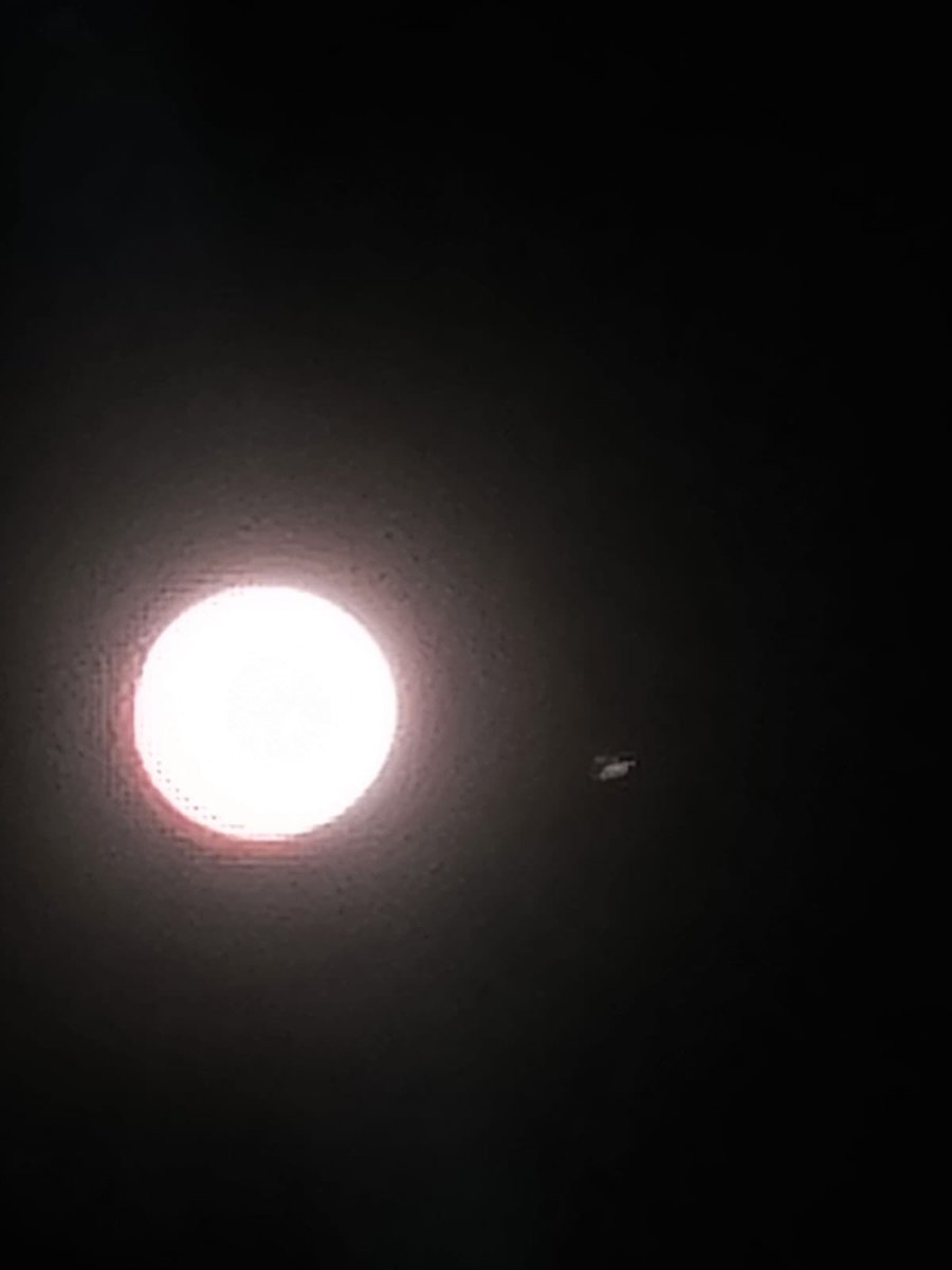 danielguaman25's tweet photo. @jaimemaussan1 fotos de la luna y un Objeto a lado https://t.co/7JJhXCcJyk
