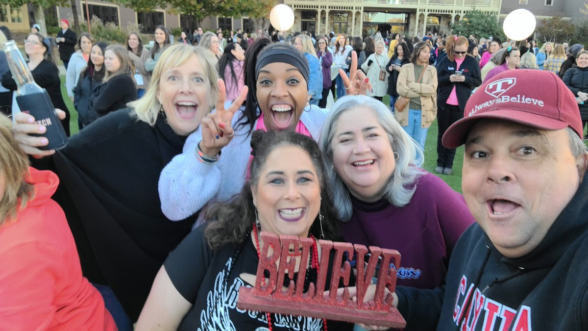 Toups_J's tweet image. A4 I was blessed to present at the @lead4ward #think2022 conference. The theme of the conference was BELIEVE. My career was highlighted. I made 100s of educators across the state smile. AMAZING moment of my life. It might have been the genesis of the #AlwaysBelieve school! #TXed